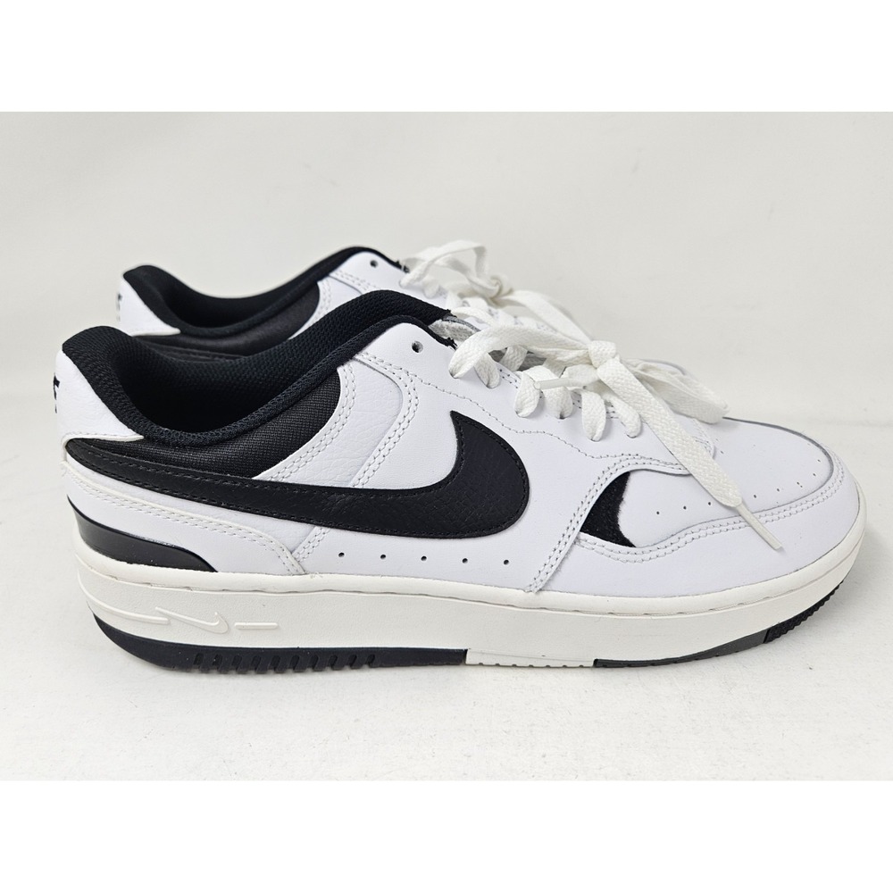 Nike Gamma Force Women's Sneakers White/Black Low Top Size 11, EUC, No Box